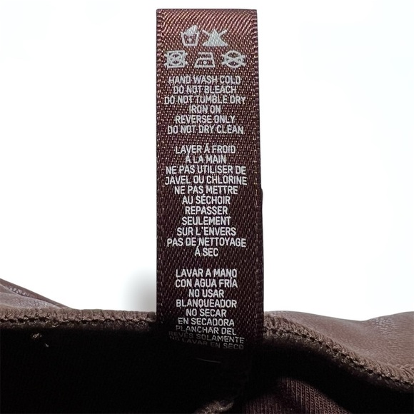 SKIMS Faux Leather Biker Short in Cocoa - Picture 5 of 6